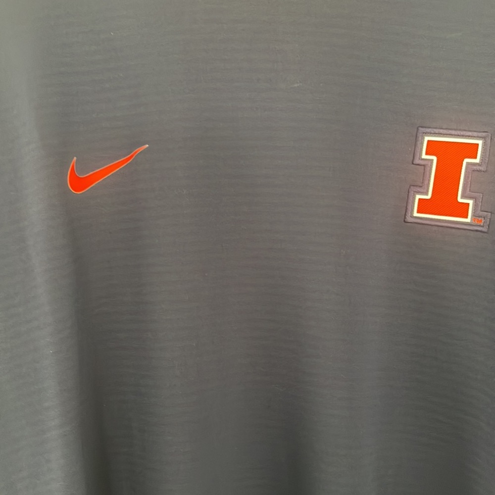 Nike University of Illinois Fighting Illini Sweatshirt - Picture 2 of 4